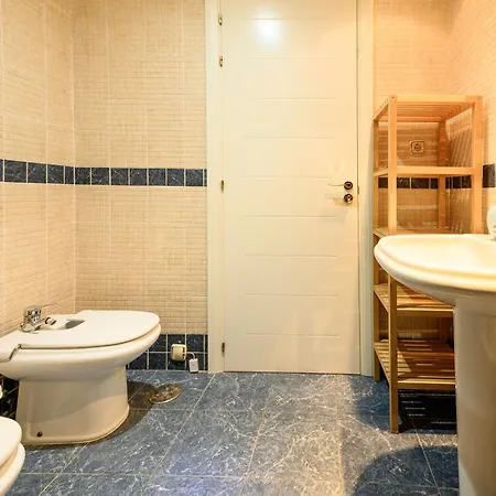 Estepona Port Bullring And Beach 2 Parkings *