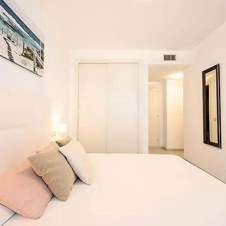 Estepona Port Bullring And Beach 2 Parkings *