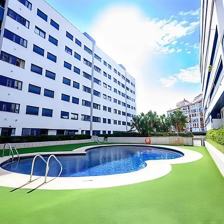 Estepona Port Bullring And Beach 2 Parkings * 에스테포나