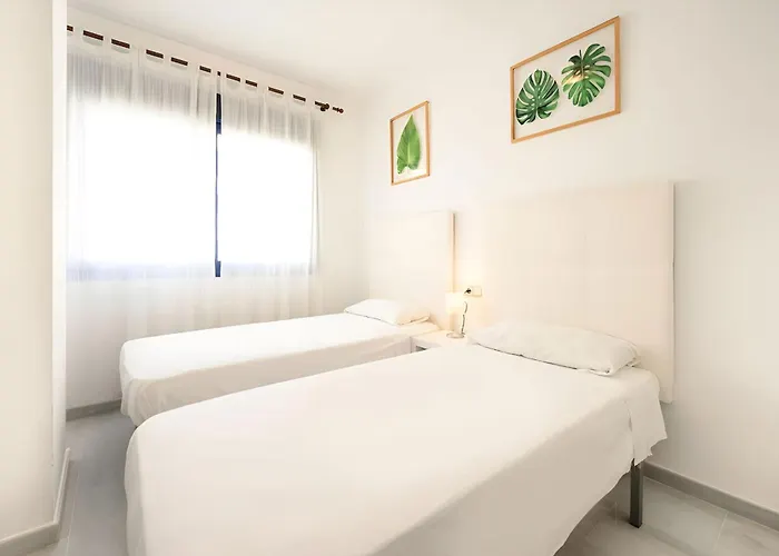 Port Bullring And 2 Parkings * Estepona