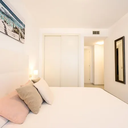 Estepona Port Bullring And Beach 2 Parkings *