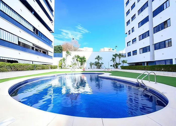 Port Bullring And 2 Parkings * Estepona